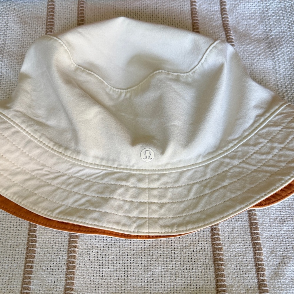 lululemon reversable athletica Orange Bucket Hat